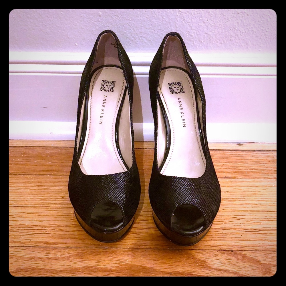 Black Dress Up Pumps- Anne Klein